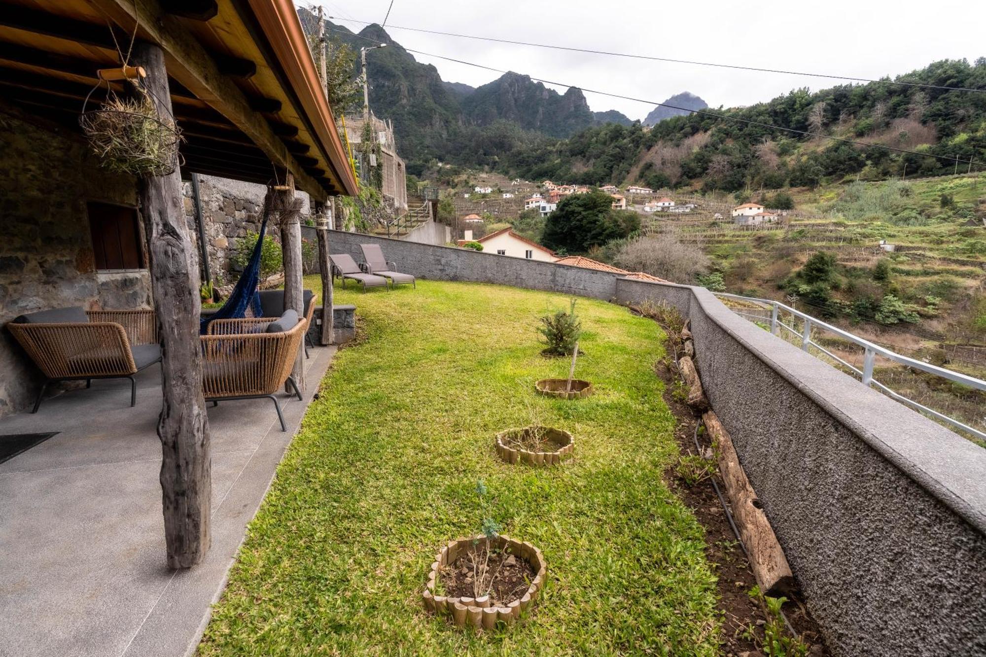 Madeira Bird House - House In The Mountains With Garden São Vicente Exterior foto